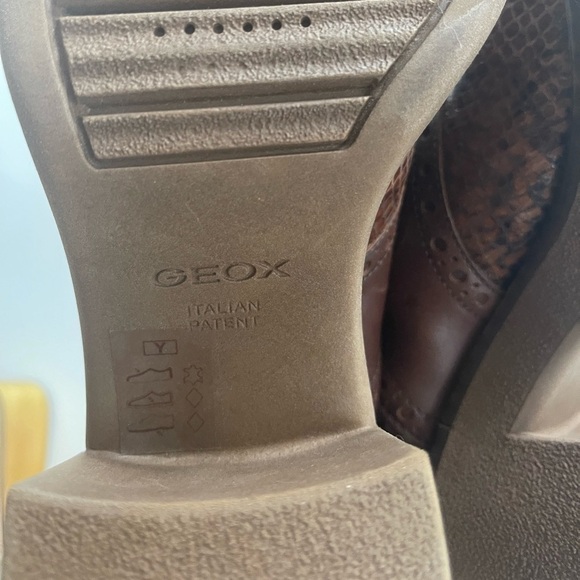 Geox Respira Adrya Leather Block Heel Lace Up Shoe - US 6.5 - Picture 4 of 10